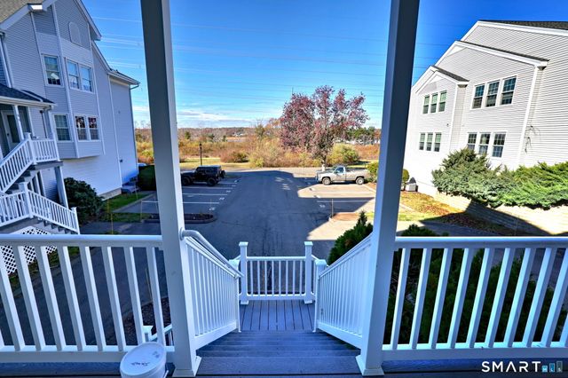 50 Greenview Lane 50, Milford, CT 06461