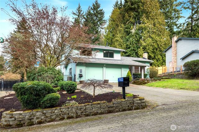 7900 NE Forest Ridge Lane, Bremerton, WA 98311