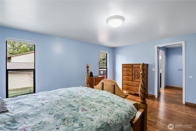 7900 NE Forest Ridge Lane, Bremerton, WA 98311