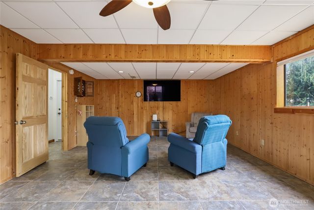 7900 NE Forest Ridge Lane, Bremerton, WA 98311