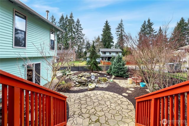 7900 NE Forest Ridge Lane, Bremerton, WA 98311