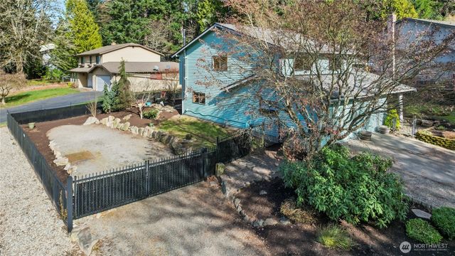 7900 NE Forest Ridge Lane, Bremerton, WA 98311