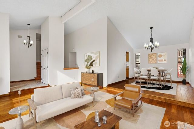 7900 NE Forest Ridge Lane, Bremerton, WA 98311