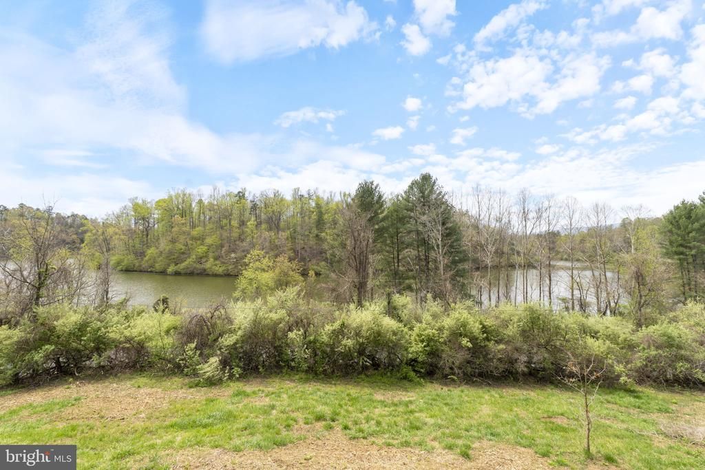 LAKESIDE DR, Charlottesville, VA 22901