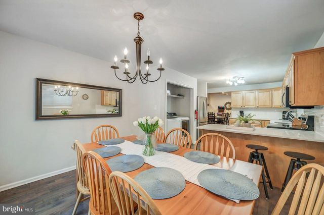 12 HICKORY RD, Lake Harmony, PA 18624