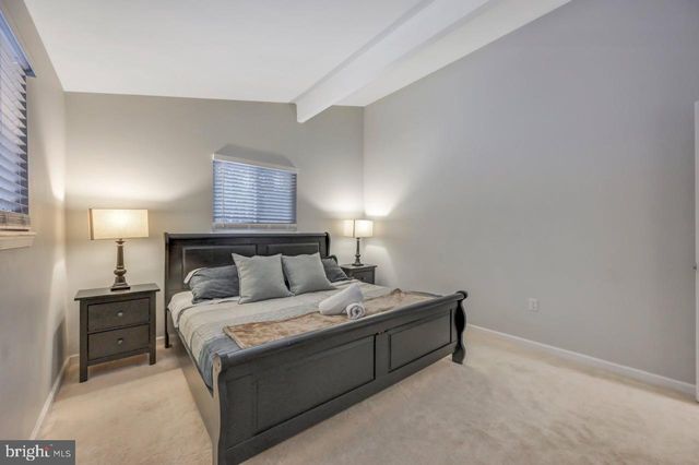 12 HICKORY RD, Lake Harmony, PA 18624