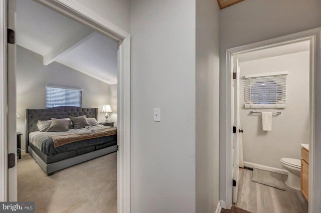 12 HICKORY RD, Lake Harmony, PA 18624