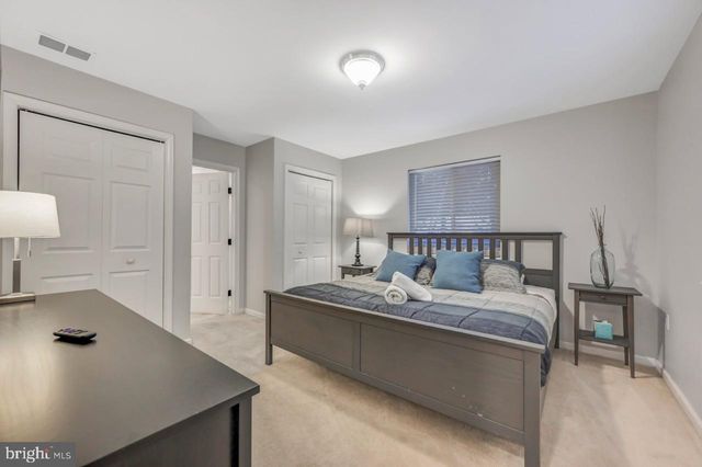 12 HICKORY RD, Lake Harmony, PA 18624