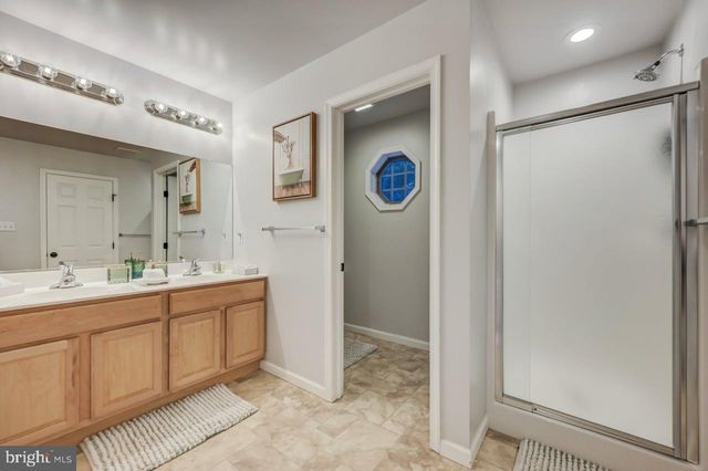 12 HICKORY RD, Lake Harmony, PA 18624