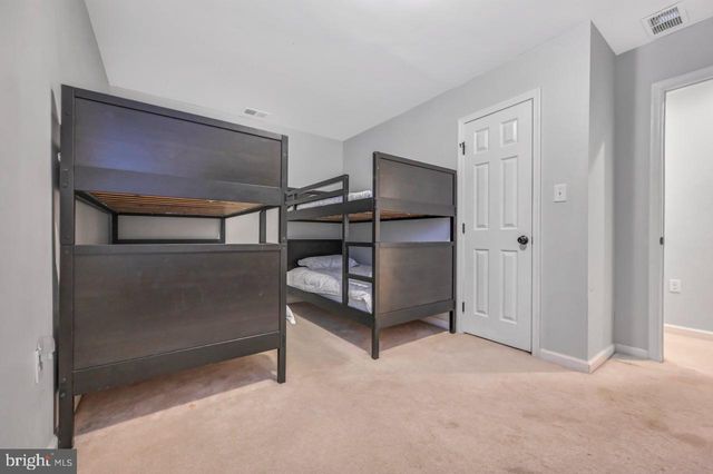 12 HICKORY RD, Lake Harmony, PA 18624