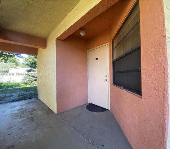 4033 Lakeside Dr 4033, Tamarac, FL 33319
