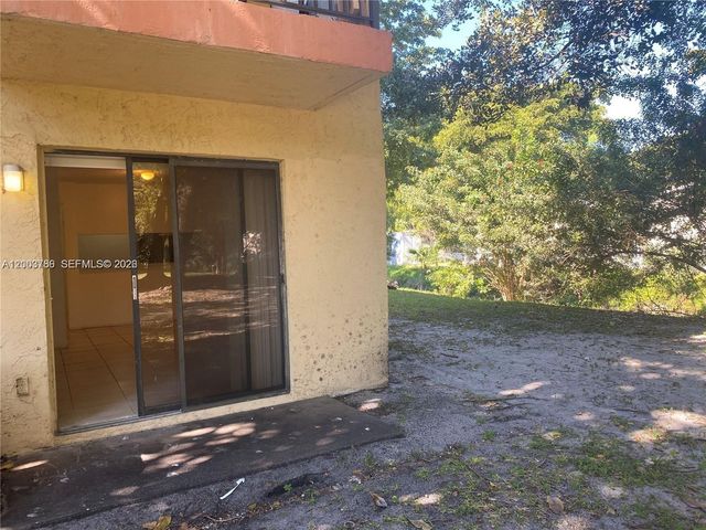 4033 Lakeside Dr 4033, Tamarac, FL 33319