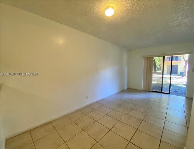 4033 Lakeside Dr 4033, Tamarac, FL 33319