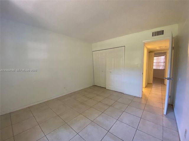 4033 Lakeside Dr 4033, Tamarac, FL 33319