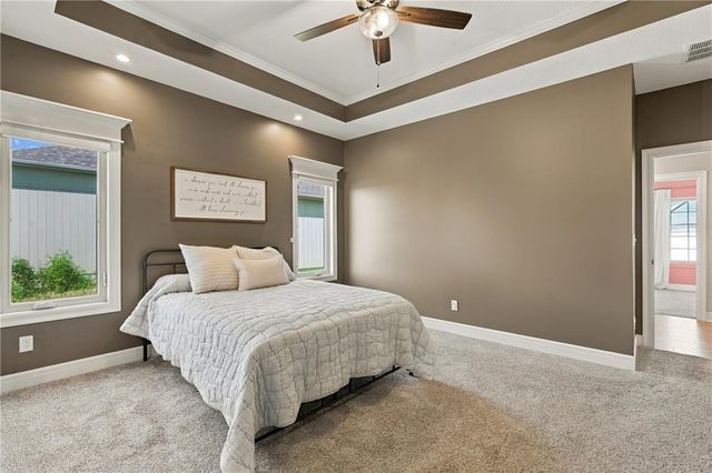 7917 SW 2nd Terrace, Blue Springs, MO 64014