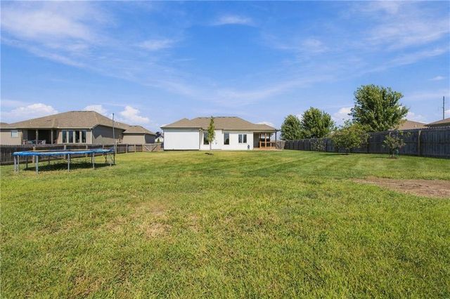 7917 SW 2nd Terrace, Blue Springs, MO 64014
