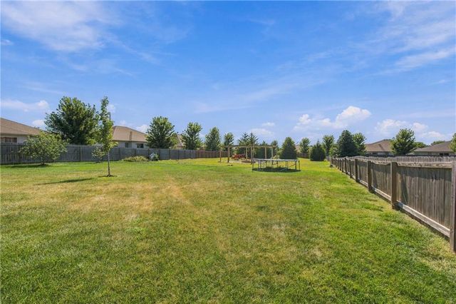 7917 SW 2nd Terrace, Blue Springs, MO 64014