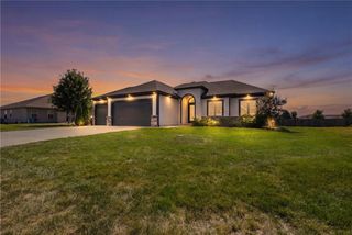 7917 SW 2nd Terrace, Blue Springs, MO 64014
