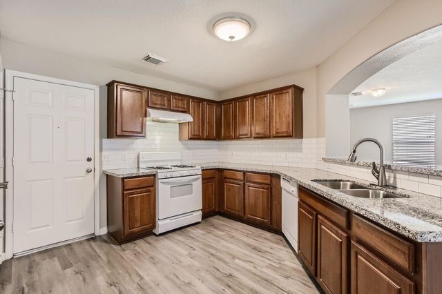 11746 Elizabeth Court, Pinehurst, TX 77362