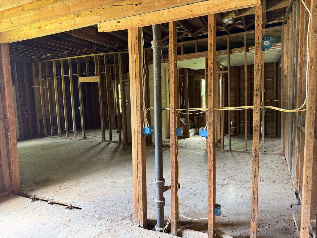 Image 6 of property listing at 100 Clinton Street S, Almena, WI 54805