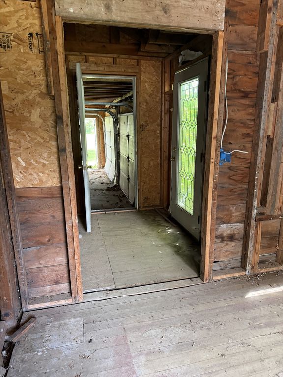 Image 7 of property listing at 100 Clinton Street S, Almena, WI 54805