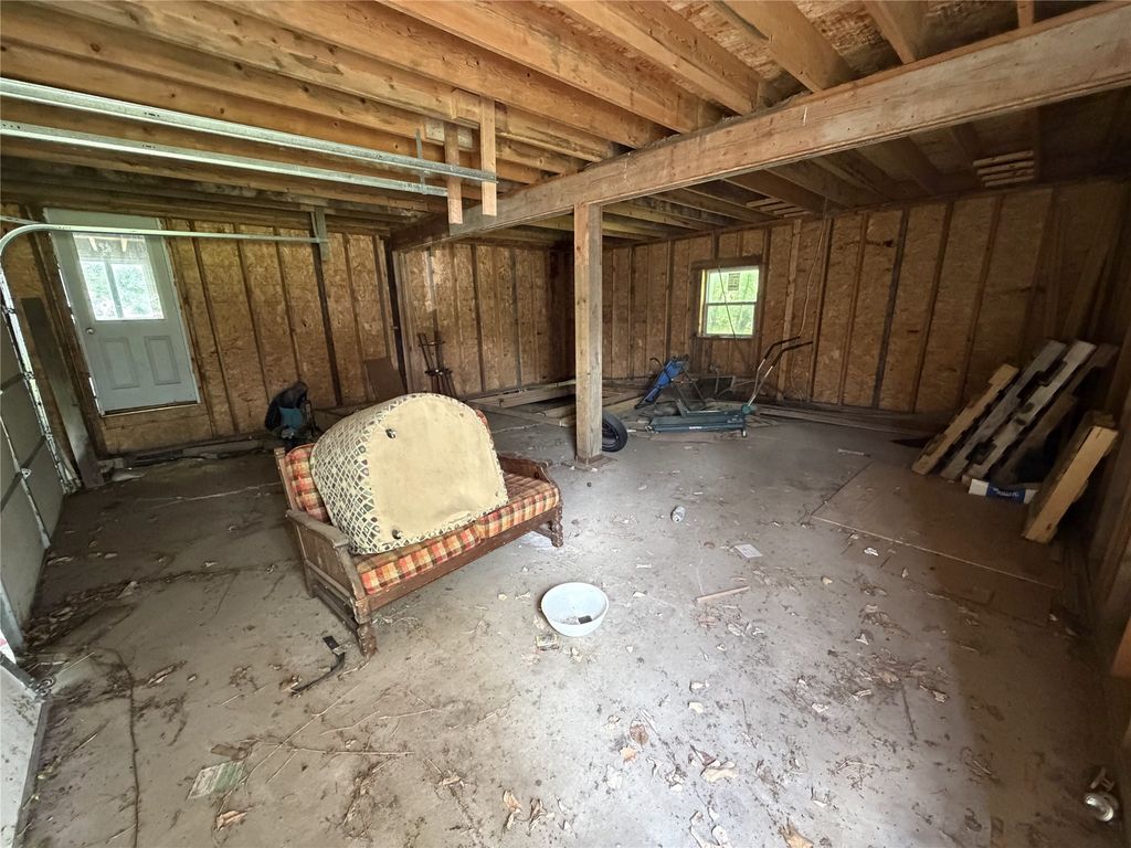 Image 8 of property listing at 100 Clinton Street S, Almena, WI 54805
