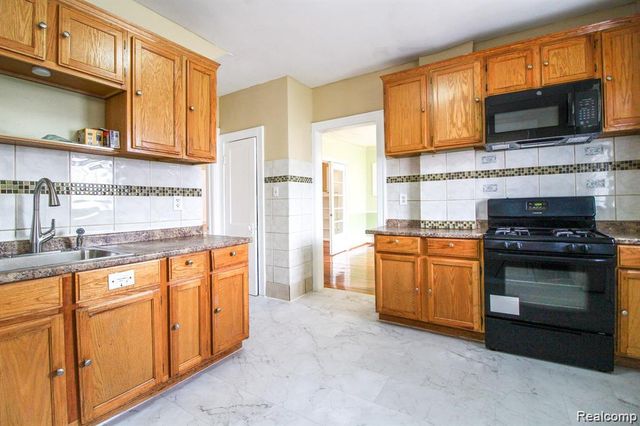 1612 Atkinson Street, Detroit, MI 48206