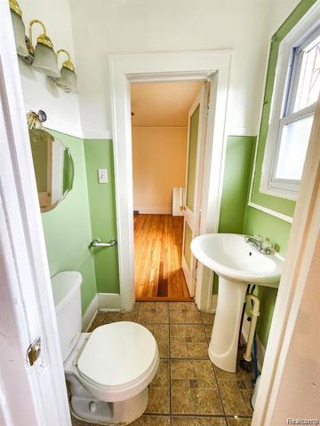 1612 Atkinson Street, Detroit, MI 48206