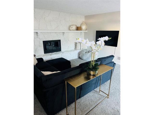 822 Geneva St, Aurora, CO 80010