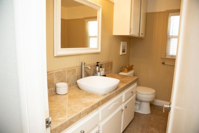 1626 W Yale Avenue, Fresno, CA 93705
