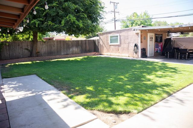1626 W Yale Avenue, Fresno, CA 93705