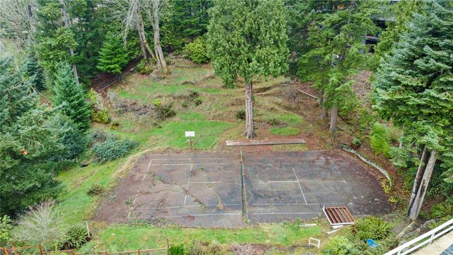 6420 NE 129th Place, Kirkland, WA 98034