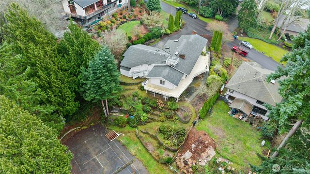 6420 NE 129th Place, Kirkland, WA 98034