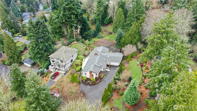 6420 NE 129th Place, Kirkland, WA 98034