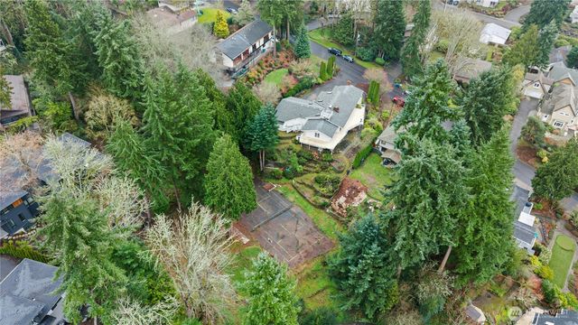 6420 NE 129th Place, Kirkland, WA 98034