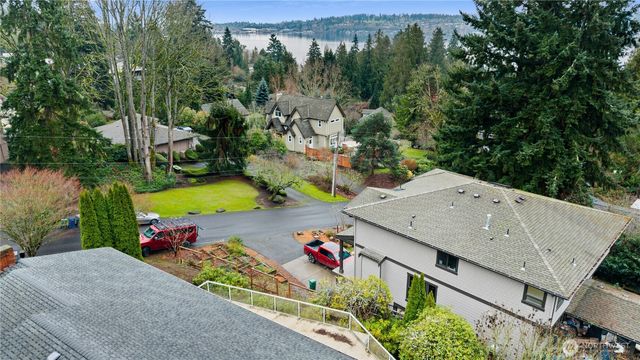 6420 NE 129th Place, Kirkland, WA 98034