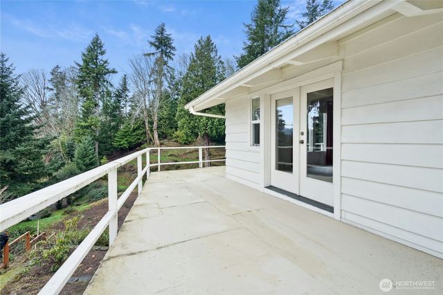 6420 NE 129th Place, Kirkland, WA 98034