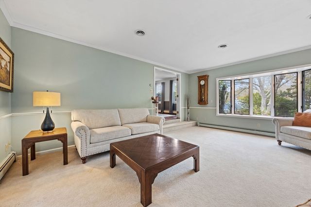 9 Hill Dale Rd, Plymouth, MA 02360