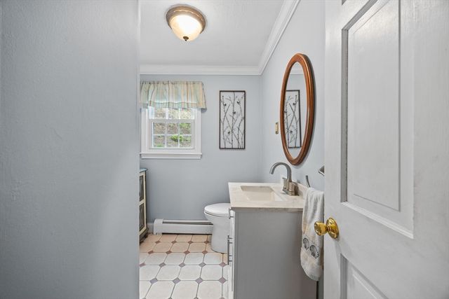 9 Hill Dale Rd, Plymouth, MA 02360
