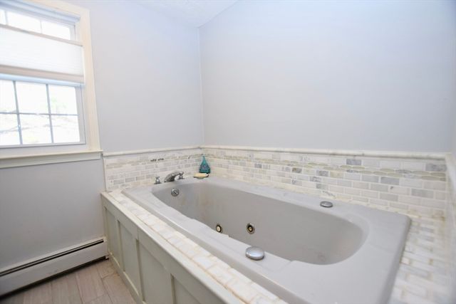 9 Hill Dale Rd, Plymouth, MA 02360