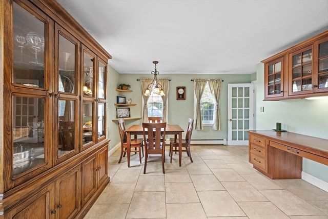9 Hill Dale Rd, Plymouth, MA 02360