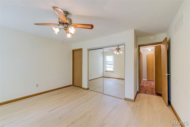 3115 Autumn Trace Drive, Maryland Heights, MO 63043