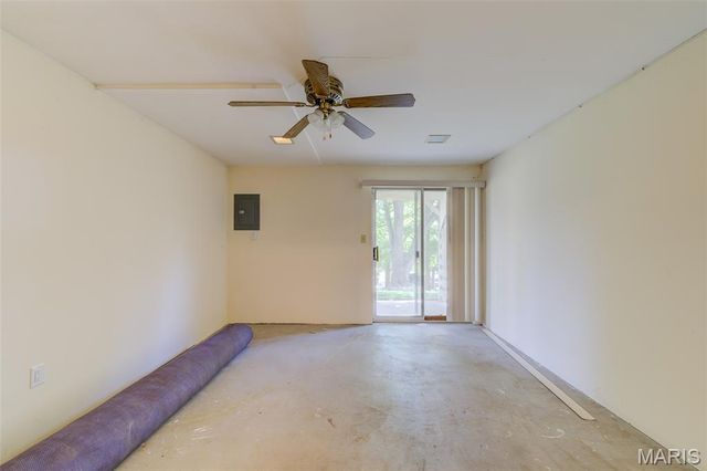 3115 Autumn Trace Drive, Maryland Heights, MO 63043
