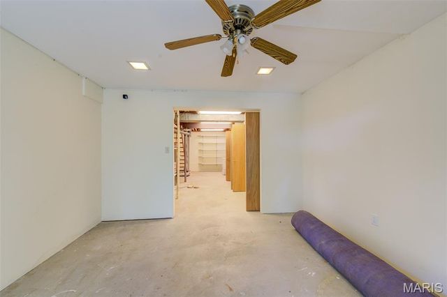 3115 Autumn Trace Drive, Maryland Heights, MO 63043