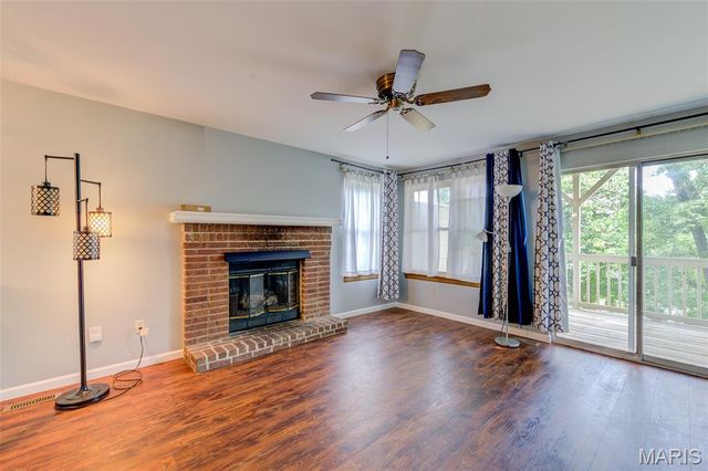 3115 Autumn Trace Drive, Maryland Heights, MO 63043