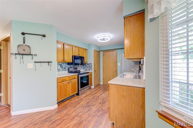 3115 Autumn Trace Drive, Maryland Heights, MO 63043