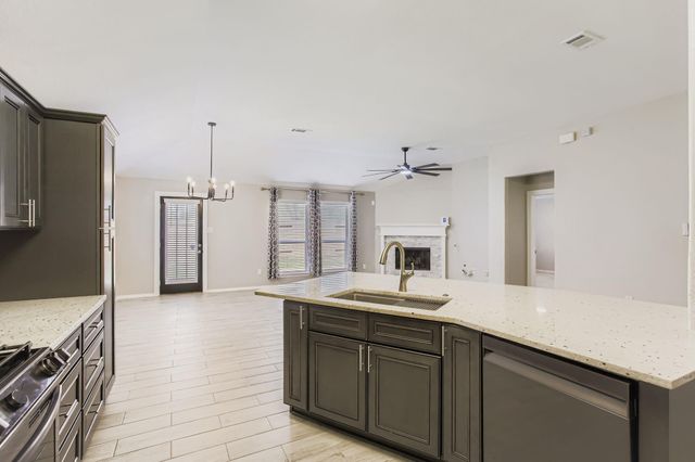 703 Elizabeth Street, Alvin, TX 77511