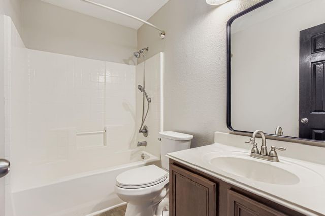 703 Elizabeth Street, Alvin, TX 77511