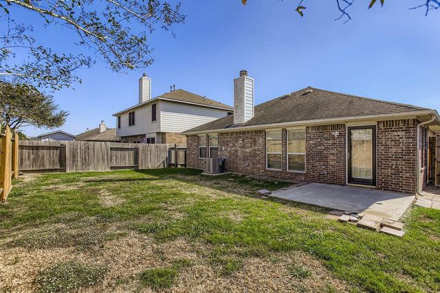 703 Elizabeth Street, Alvin, TX 77511
