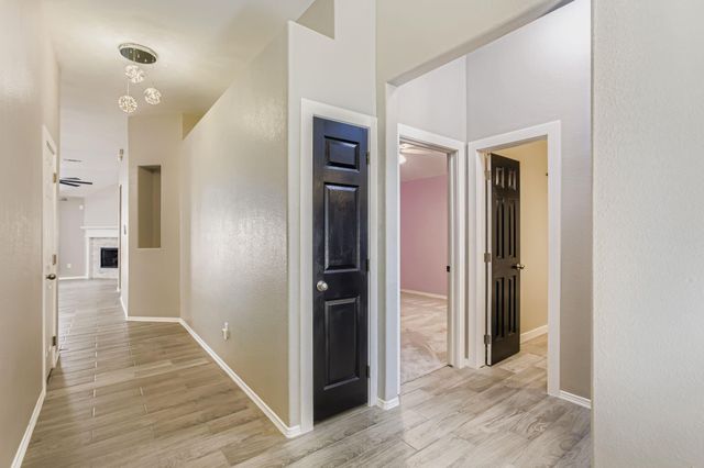 703 Elizabeth Street, Alvin, TX 77511